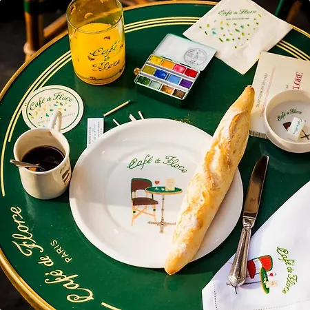 17m2 St Germain Des Pres Paříž